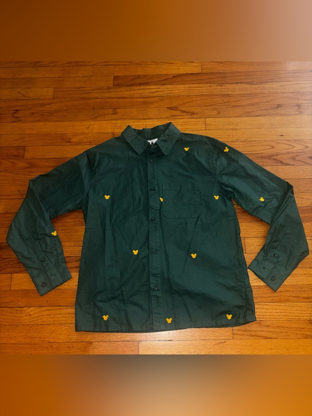 Disney Shirt Mens M Green Embroidered Yellow Mickey Mouse Casual Button Up